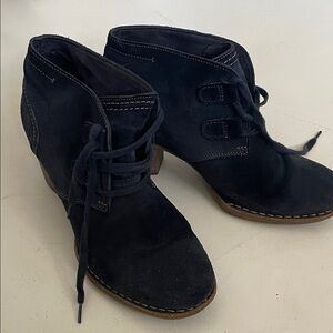 Women's Navy Suede Ankle Boots Clarks